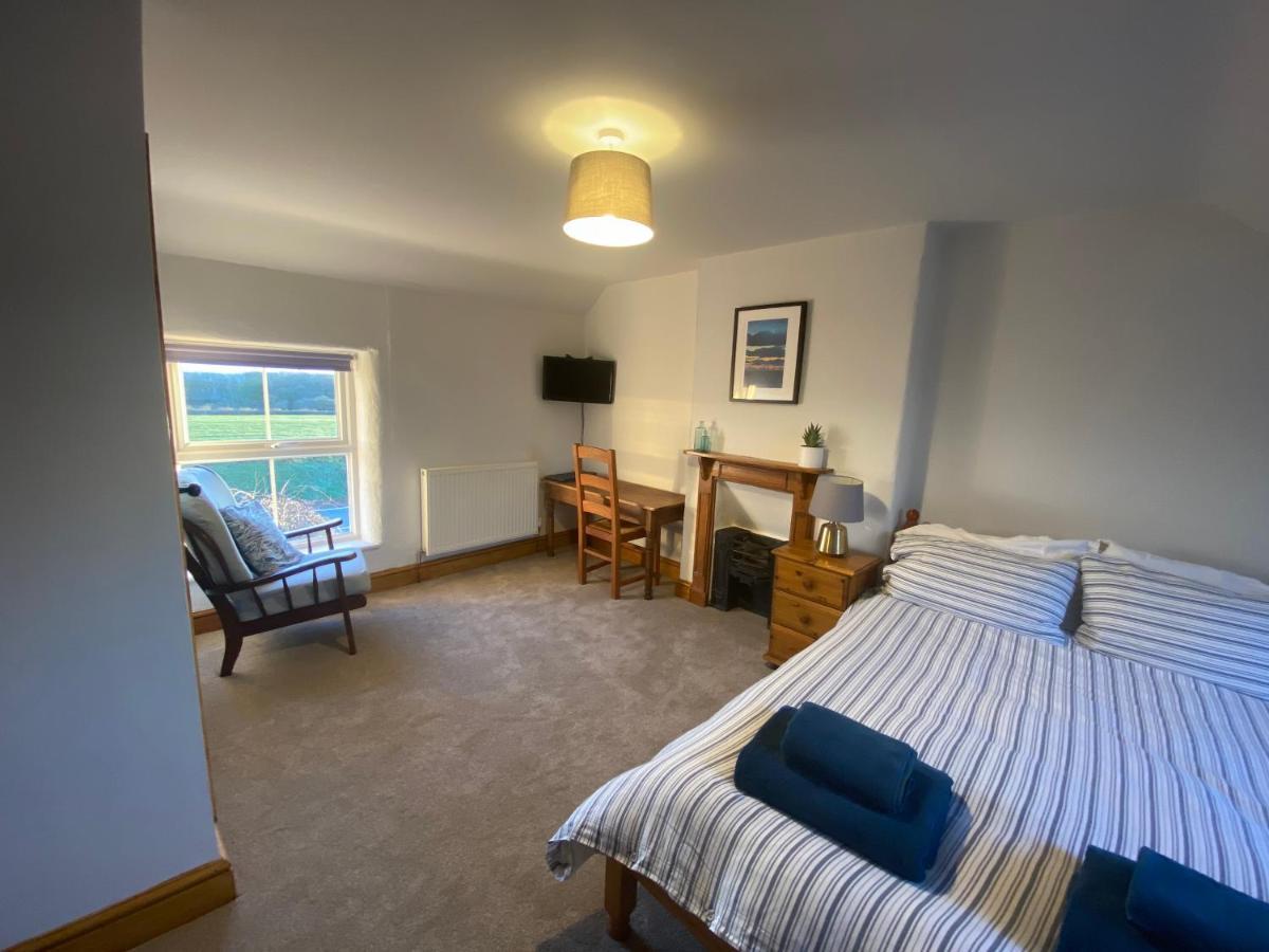 Little Hilton Farm Bed & Breakfast Haverfordwest Bagian luar foto